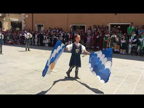I Citti dei Canneti al sorteggio del Barbarossa 2018. Sbandieratori San Quirico d'Orcia