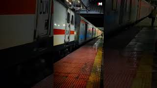 train station video #delhi #via #gaya #trip #train
