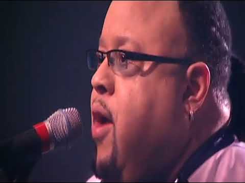 Fred Hammond sings Let The Praise Begin at Warehouse Worship