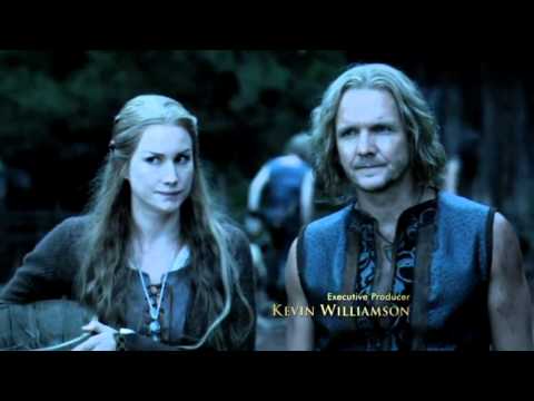 TVD 3x08 Elena asks Rebekah about Mikael, Rebekah Elijah Klaus flashback1