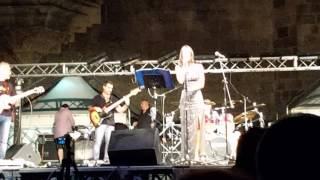 Cover Band Genesis  HOPING LOVE WILL LAST canta Steve Hackett