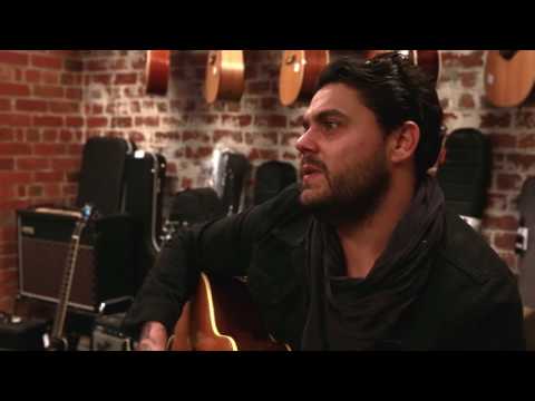 Chatting guitars with Dan Sultan