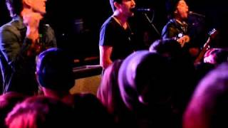 Runner Runner Hate The Way