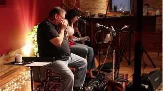 Aracely with Tom Cameron - Run Away - Live at Tapestry