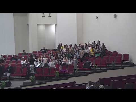 Corul de fete Gloria Bujac - E Dumnezeu