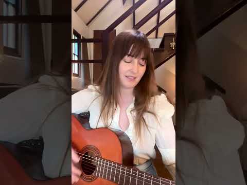 🪞 Hunter 🪞 at home 🤍