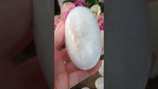 Skolecit hmatka vejce