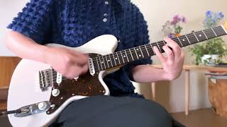 He's strumming all the strings, as it should be 🤩🤩🤩(00:00:02 - 00:00:40) - When Red Hot Chili Peppers only gives you 40 seconds to audition