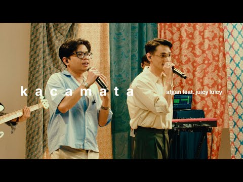 Afgan ft. Juicy Luicy - Kacamata (Live Session)
