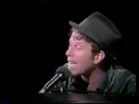 Tom Waits - "Tango Till They're Sore" (Live on David Letterman, 1986)