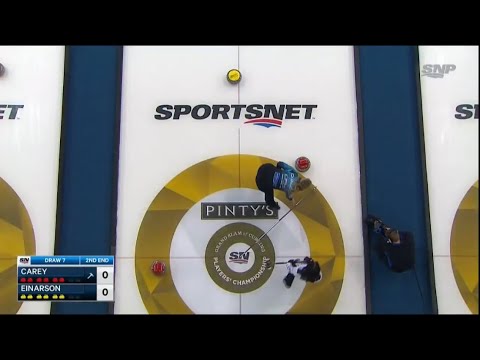 "Stick it!" Kerri Einarson brings out the biter bar after Rachelle Brown's split/tick shot
