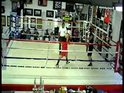17 Osvaldo Carraso (Tulare) v. Angel Lopez (Aleman Boxing Fresno).mp4