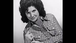 KITTY WELLS I Can&#39;t Tell  My Heart That LIVE AT THE GRAND OLE OPRY 1960