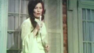 Loretta Lynn - Wings Upon Your Horns