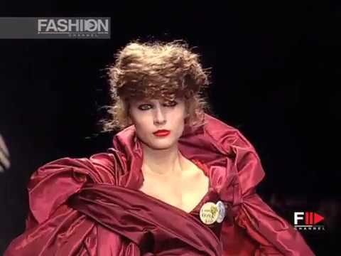 VIVIENNE WESTWOOD Fall Winter 2006 2007 Paris - Fashion Channel