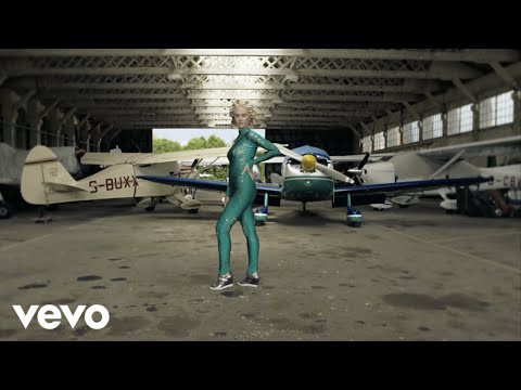 Kitty Brucknell - Glitter In The Sky