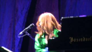 TORI AMOS - Wedding  Day [ Istanbul 22.06.2014 ]