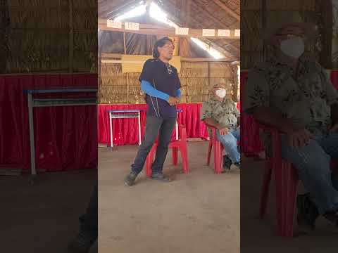 Indigena Krikati cantando. Montes Altos-MA