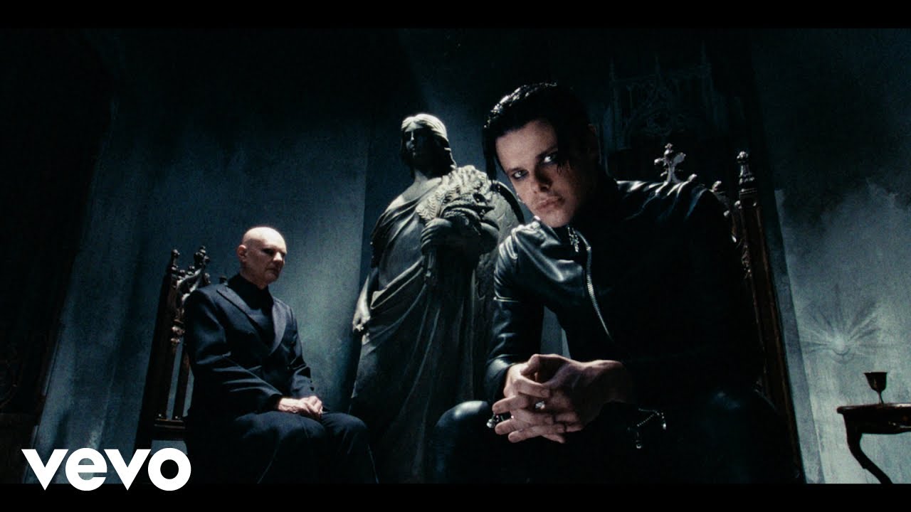 YUNGBLUD, The Smashing Pumpkins - Zombie (Official Music Video) - YouTube