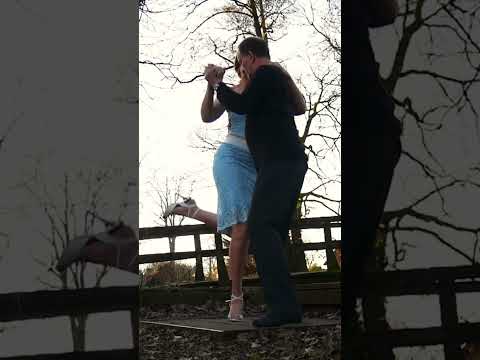 Un Jour, Je Te Dirai (Tino Rossi) - Martin & Melanie #tango #love #dance #couple #tangoargentino