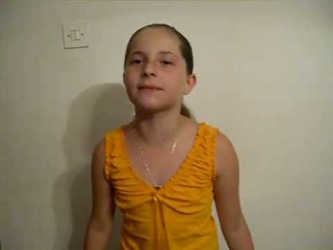 Adna Obuca crno i  belo   ( KALIOPI )