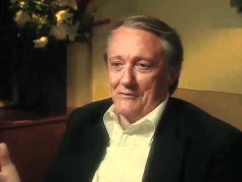 Robert Vaughn on becoming a pop phenomenon because of "The Man from U.N.C.L.E." - EMMYTVLEGENDS.ORG