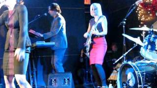 THE JULIE RUIN feat. KATHLEEN HANNA this is not a test KNITTING FACTORY NYC December 11 2010