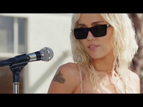Videoclip de Rose Colored Lenses — Miley Cyrus