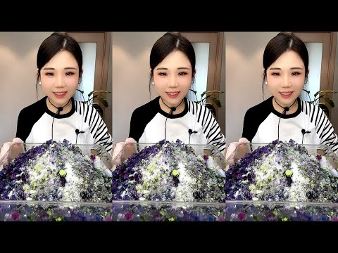 ASMR ICE EATING with MATCHA