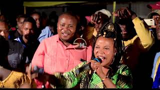 Download lagu Elizabeth Maliganya - Dhahabu Inanguvu Live Kweye Uzinduzi Wa SWEYA LODGE mp3 Download lagu Elizabeth Maliganya - Dhahabu Inanguvu Live Kweye Uzinduzi Wa SWEYA LODGE mp3