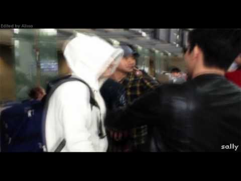 Aww, Donghae always so caring toward Eunhyuk ♥ not really - EunHae