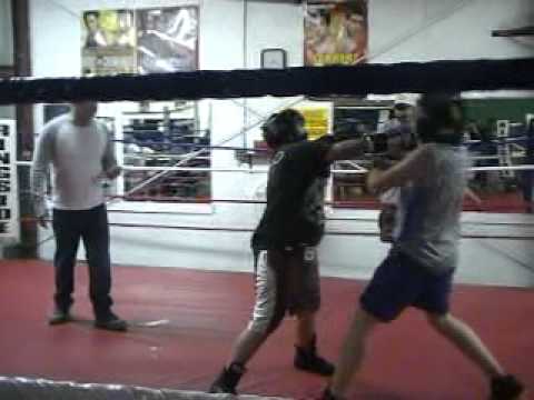 cristian robles sparring miguel martinez rd.2