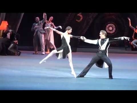 Nina Kaptsova and Mihail Lobuhin in "The Golden Age".