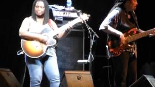 RUTHIE FOSTER @ Cahors: 2/4 - Singing the blues