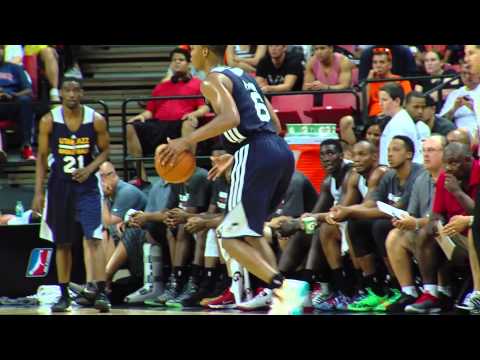 Rodney Hood scores 29 vs former teammate Jabari Parker