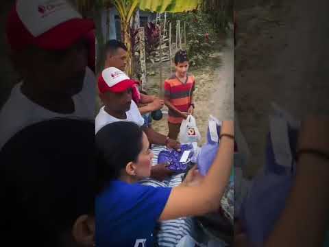 Después de la emergencia llevamos  ayudas a  las familias afectadas.
