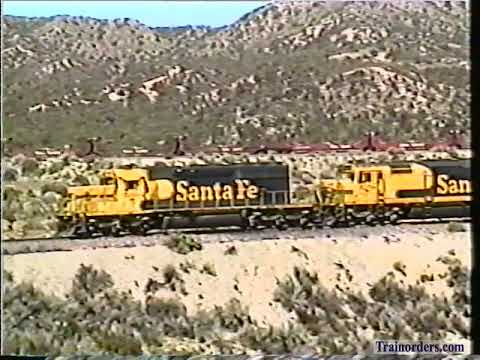 Classic Railroad Series 751 - SP and Santa Fe Side by Side (almost).