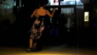 Federico Naveira e Inés Muzzopappa en Milonga 10 "Fruto dulce" Alfredo de Angelis