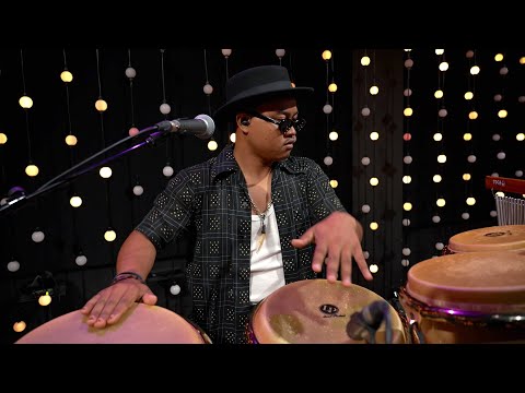 Thee Marloes - Over (Live on KEXP)