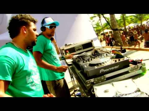 Max Grillo vs. V. Falabella @ Universo Paralello Festival 11 - Main Floor