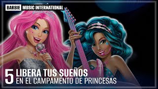 Kadr z teledysku Libera Tus Seuños [Unlock Your Dreams] (European Spanish) tekst piosenki Barbie Rock 