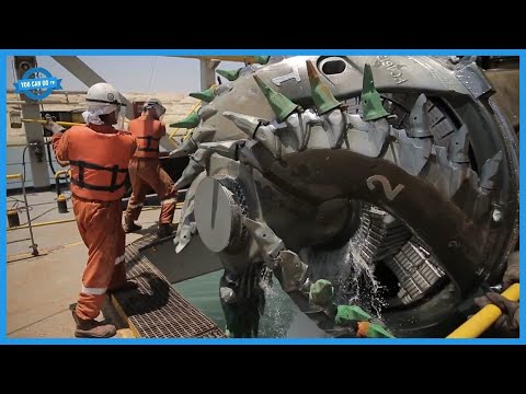 How to Dredge Sand in the Construction of the $8.2 Billion Canal. Underwater Excavator In Action