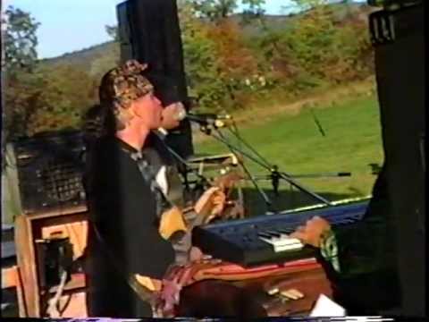 Donna The Buffalo - Push Comes To Shove 10/3/93