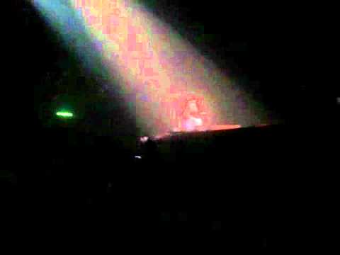 Sander playing Kernkraft 400