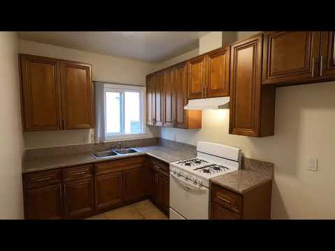 PL9942 - Beautifully Updated Glendale 2 Bedroom Apartment For Rent!