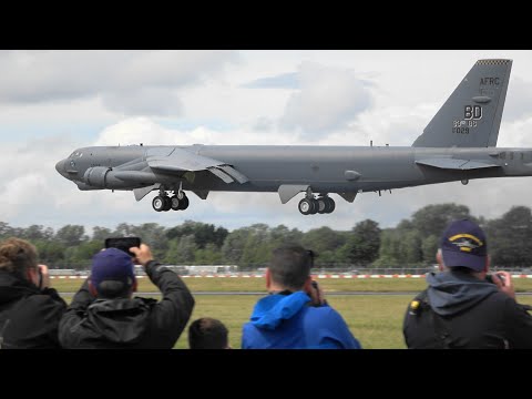 RIAT 2023 B-52 Takeoff US Air Force The Royal International Ait Tattoo