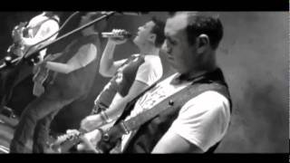 elefante DURMIENDO CON LA LUNA Live HQ