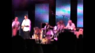 Vince Gill - Band Intros AND Foolin' Around - 8/28/13