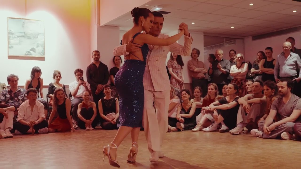 Yanina Quinones and Neri Piliu - Una fija