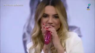 Manu Gavassi cantando Perigo no Programa Mariana Godoy Entrevista